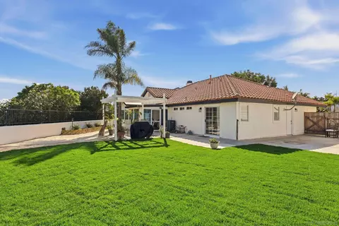 Exterior - 4290 Via Clemente, Oceanside, CA 92057 photo 4 of 6