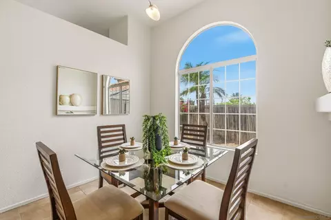 Dining - 4290 Via Clemente, Oceanside, CA 92057 photo 5 of 5