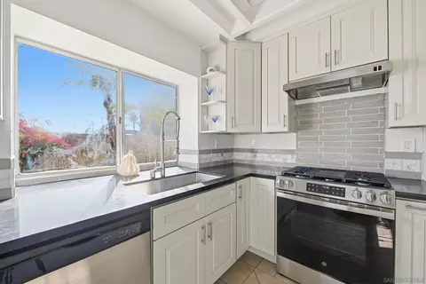 Kitchen - 4290 Via Clemente, Oceanside, CA 92057 photo 3 of 3