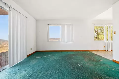 Living - 6133 Rainbow Heights Rd, Fallbrook, CA 92028 photo 5 of 7