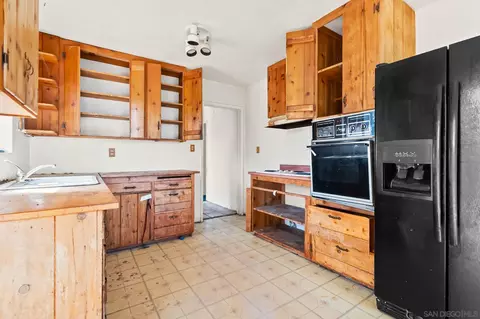Kitchen - 6133 Rainbow Heights Rd, Fallbrook, CA 92028 photo 6 of 6