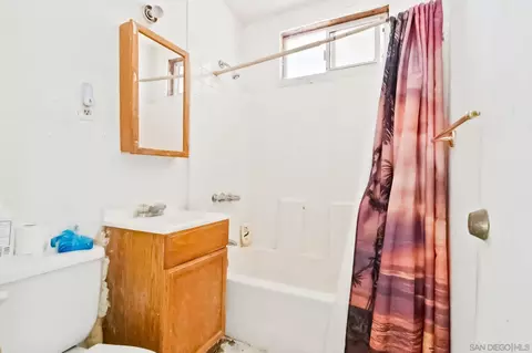 Bath - 6133 Rainbow Heights Rd, Fallbrook, CA 92028 photo 4 of 4