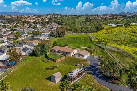 View/Area - 273 Stallion Dr, Oceanside, CA 92057 photo 6 of 9