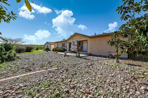 Exterior - 273 Stallion Dr, Oceanside, CA 92057 photo 4 of 10