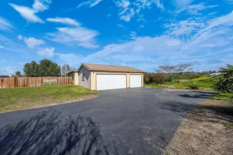Exterior - 273 Stallion Dr, Oceanside, CA 92057 photo 9 of 10