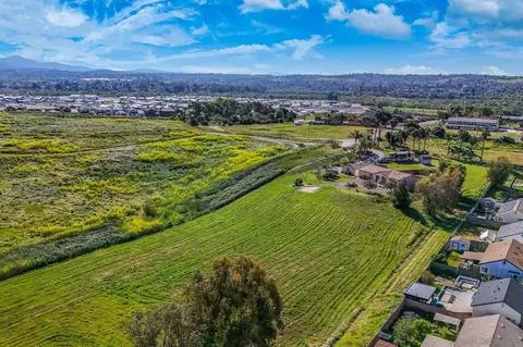 View/Area - 273 Stallion Dr, Oceanside, CA 92057 photo 7 of 9