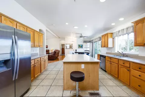 Kitchen - 273 Stallion Dr, Oceanside, CA 92057 photo 4 of 4