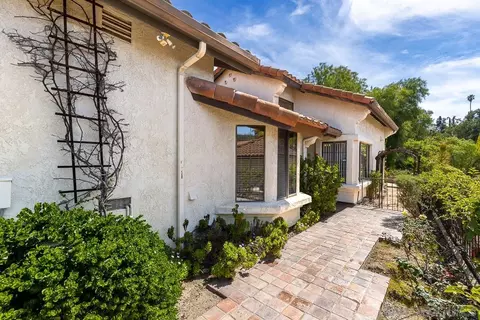 Exterior - 1709 Larkhaven Gln, Escondido, CA 92026 photo 6 of 9