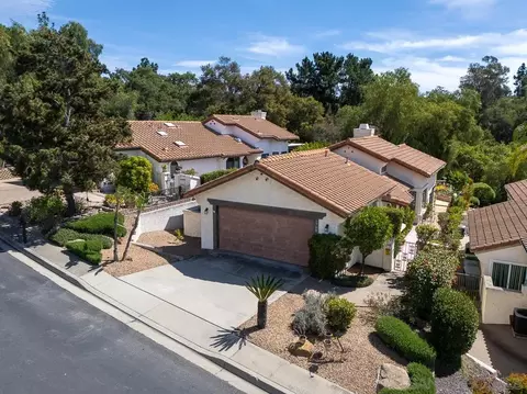 View/Area - 1709 Larkhaven Gln, Escondido, CA 92026 photo 3 of 19
