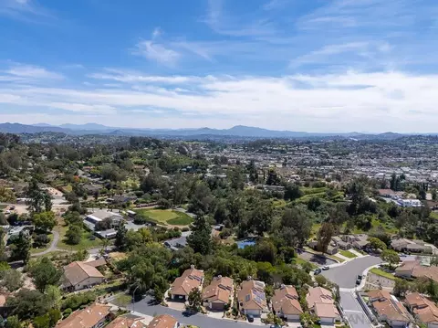 View/Area - 1709 Larkhaven Gln, Escondido, CA 92026 photo 12 of 19
