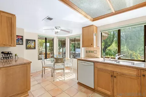 Kitchen - 1709 Larkhaven Gln, Escondido, CA 92026 photo 3 of 4