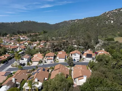 View/Area - 1709 Larkhaven Gln, Escondido, CA 92026 photo 8 of 19