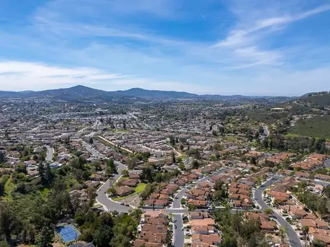 View/Area - 1709 Larkhaven Gln, Escondido, CA 92026 photo 18 of 19