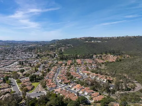 View/Area - 1709 Larkhaven Gln, Escondido, CA 92026 photo 17 of 19