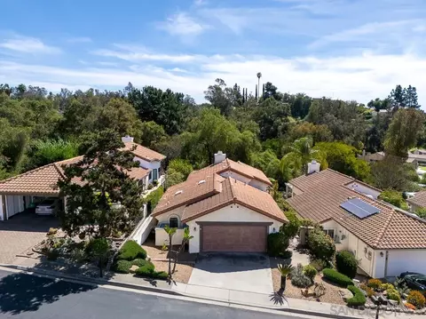 View/Area - 1709 Larkhaven Gln, Escondido, CA 92026 photo 2 of 19