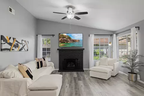 2407 Teaberry Gln, Escondido, CA 92027 photo 8