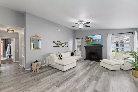 2407 Teaberry Gln, Escondido, CA 92027 photo 11