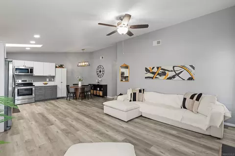 2407 Teaberry Gln, Escondido, CA 92027 photo 13