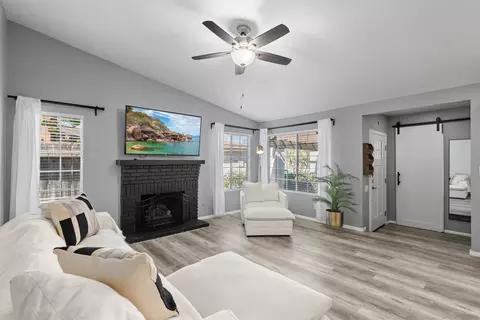 2407 Teaberry Gln, Escondido, CA 92027 photo 10
