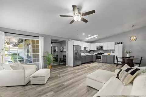 2407 Teaberry Gln, Escondido, CA 92027