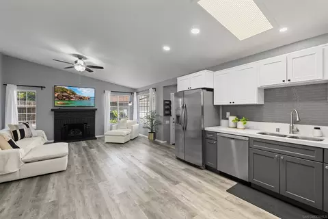 2407 Teaberry Gln, Escondido, CA 92027 photo 14