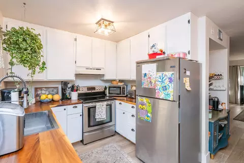 Kitchen - 166 N 1st St UNIT 23, El Cajon, CA 92021 photo 4 of 4