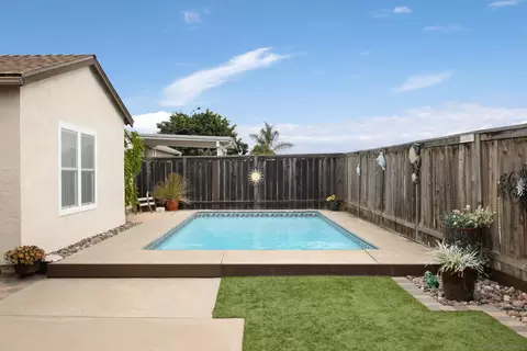 Exterior - 3759 Cherrystone St, Oceanside, CA 92058 photo 4 of 6