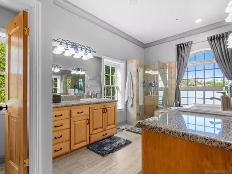 Bath - 2624 Puebla St, Escondido, CA 92025 photo 1 of 3