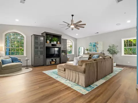 Living - 2624 Puebla St, Escondido, CA 92025 photo 5 of 5