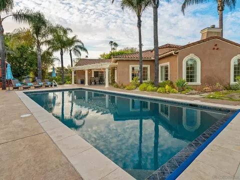 Exterior - 2624 Puebla St, Escondido, CA 92025 photo 2 of 10