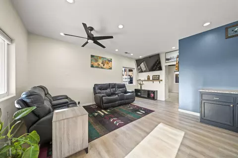 Living - 16951 Old Coach Rd, Poway, CA 92064 photo 4 of 4