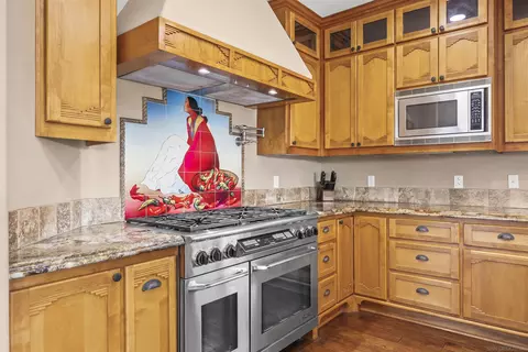 Kitchen - 16951 Old Coach Rd, Poway, CA 92064 photo 6 of 12