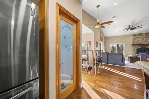 Entry Way - 16951 Old Coach Rd, Poway, CA 92064 photo 1 of 4
