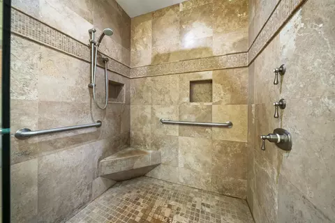 Bath - 16951 Old Coach Rd, Poway, CA 92064 photo 2 of 6