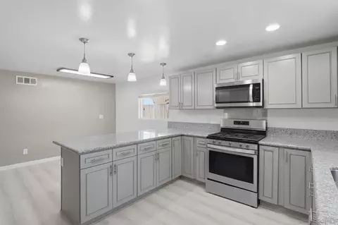Kitchen - 9676 Cypress Vale Dr, Lakeside, CA 92040 photo 3 of 5