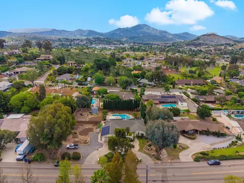 View/Area - 1673 Hidden Mesa Rd, El Cajon, CA 92019 photo 4 of 6