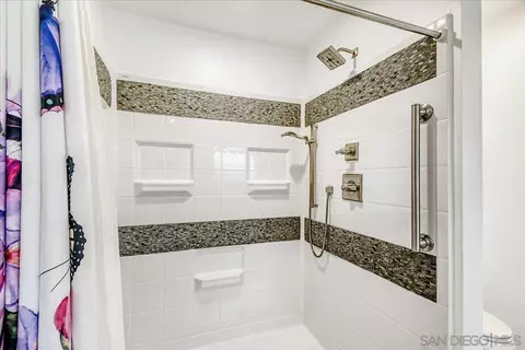 Bath - 2679 Ferdinand Rd, El Cajon, CA 92020 photo 4 of 4