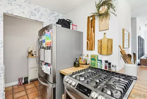 Kitchen - 9517 Bray Ave, Spring Valley, CA 91977 photo 4 of 7