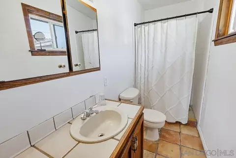 Bath - 9517 Bray Ave, Spring Valley, CA 91977 photo 2 of 4