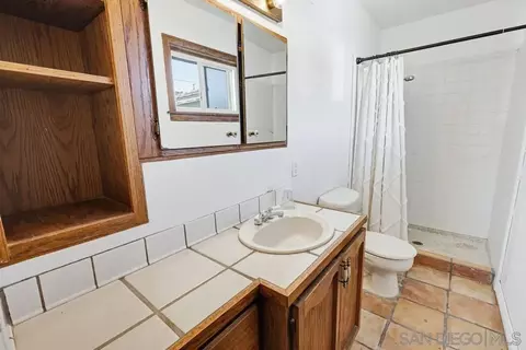 Bath - 9517 Bray Ave, Spring Valley, CA 91977 photo 3 of 4