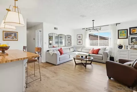 Living - 9517 Bray Ave, Spring Valley, CA 91977 photo 5 of 6