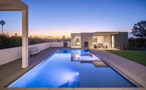 Exterior - 521 S Rios Ave, Solana Beach, CA 92075 photo 4 of 11