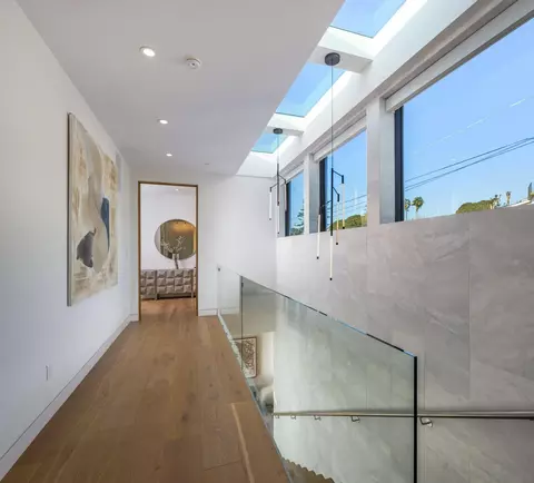 Entry Way - 521 S Rios Ave, Solana Beach, CA 92075 photo 1 of 1