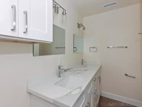 Bath - 1027-33 Chestnut St, Escondido, CA 92025 photo 1 of 5