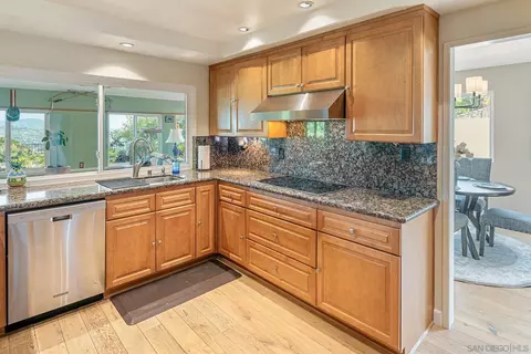 Kitchen - 7945 Shadow Hill Dr, La Mesa, CA 91941 photo 4 of 6