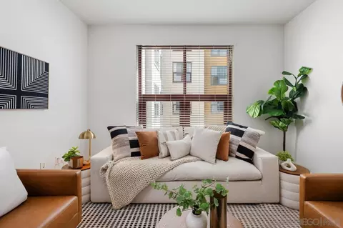 1150 J St #614, San Diego, CA 92101