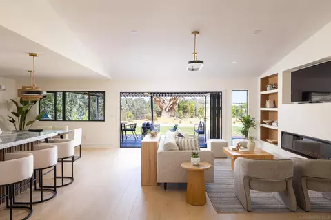 Living - 1502 Vanessa Cir, Encinitas, CA 92024 photo 1 of 6