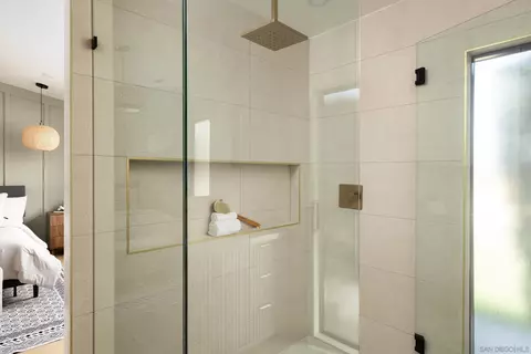 Bath - 1502 Vanessa Cir, Encinitas, CA 92024 photo 2 of 3