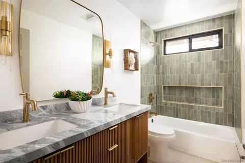 Bath - 1502 Vanessa Cir, Encinitas, CA 92024 photo 3 of 3