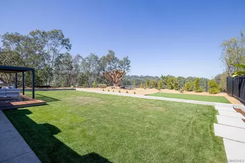 Exterior - 1502 Vanessa Cir, Encinitas, CA 92024 photo 9 of 13